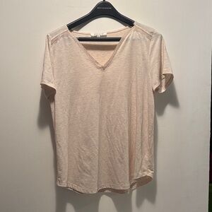 3/$5🌷Cream V-Neck Short Sleeve Tee